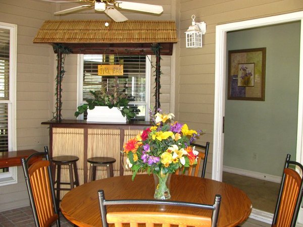 5 Bedroom Victorian Manor Photo 9