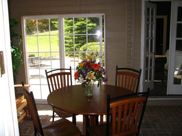 5 Bedroom Victorian Manor Photo 7